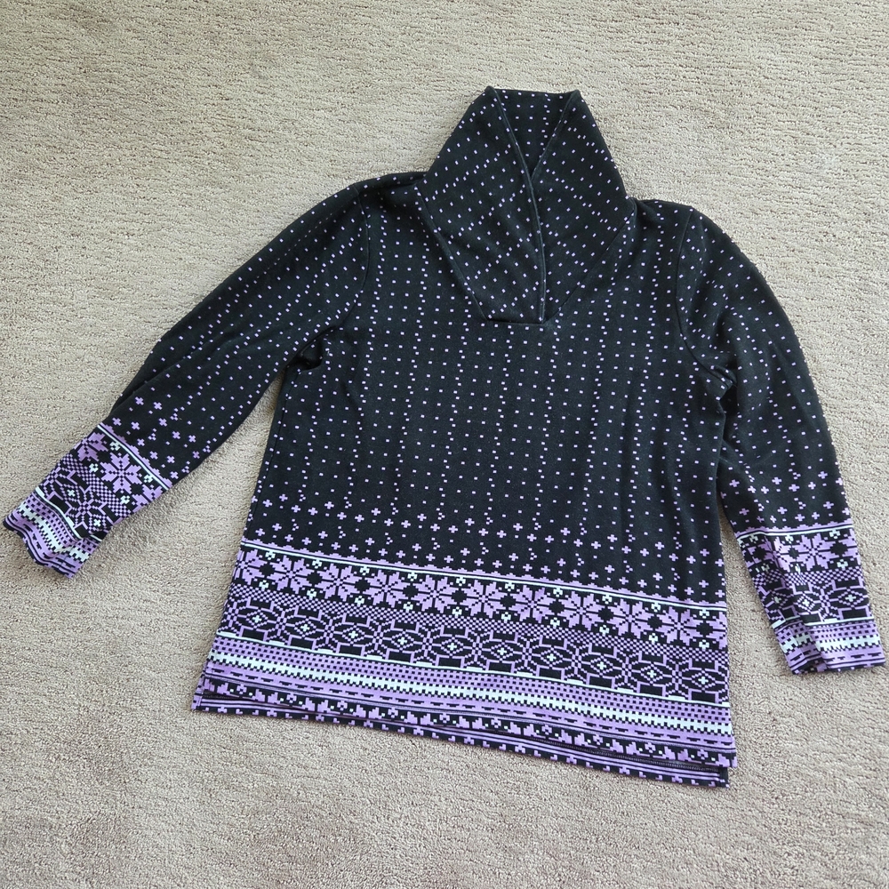 Women's Black and Purple Sweater